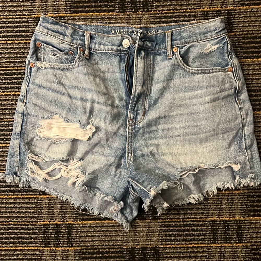 Highest rise 90s boyfriend shorts American Eagle size 10